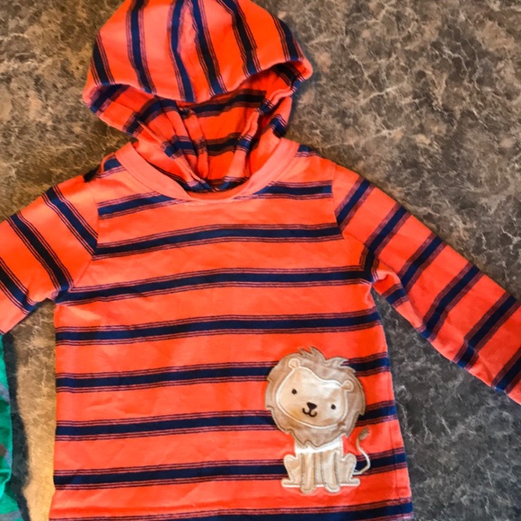 Set of 2 size 6-9M hooded tops - Picture 3 of 7